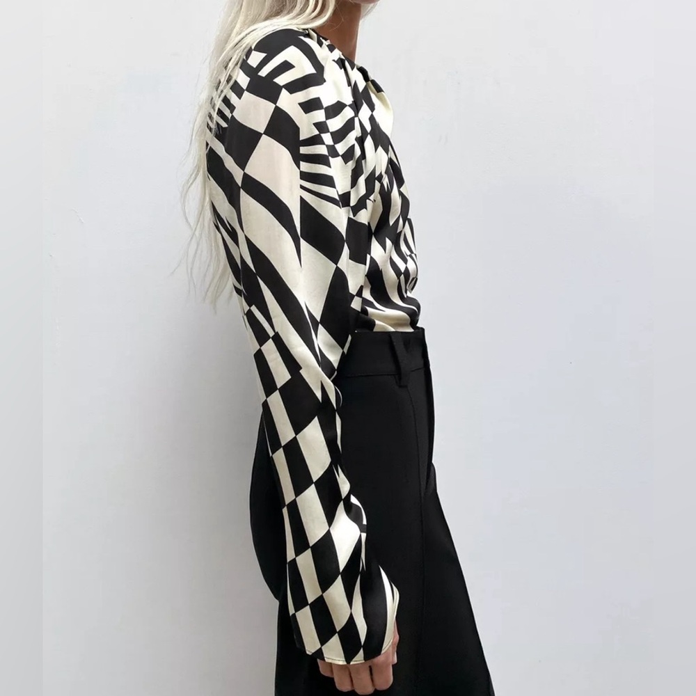 Zara Black and Ivory Pleated Top Women’s Sz M - Picture 2 of 10
